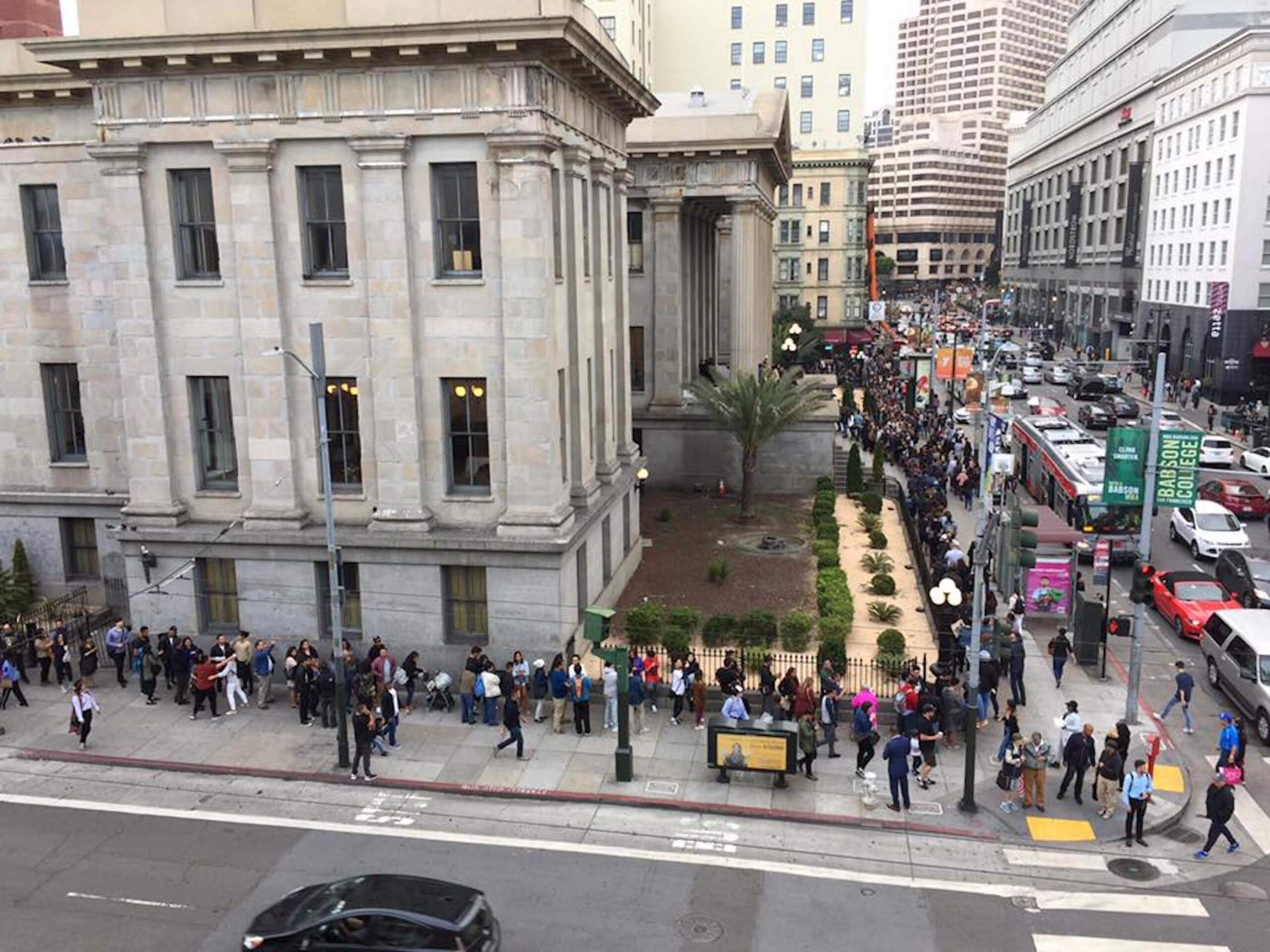 SFGate-photo-chronicle-line-undscvrd